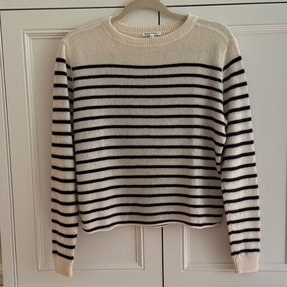 Reformation Cashmere Boyfriend Sweater (XS) - Picture 3 of 4